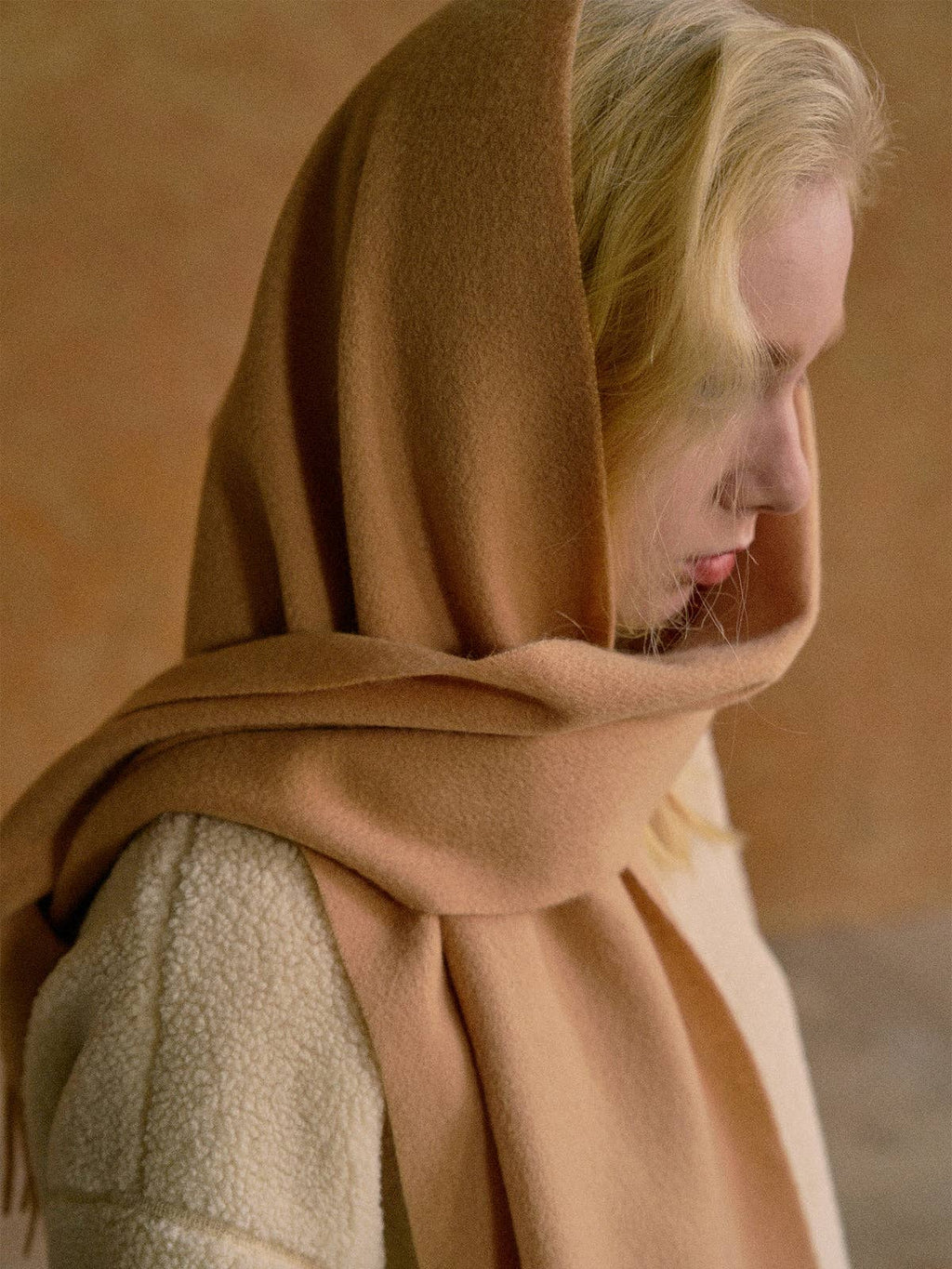 "Lost in Warmth" Classic Cashmere Scarf - Camel